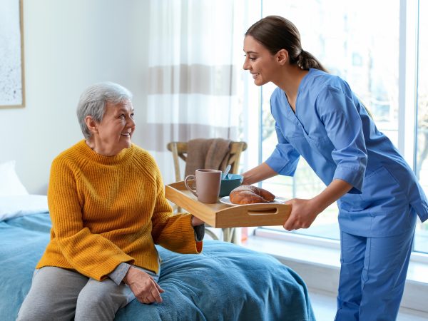 5 Signs Your Loved One May Need In-Home Care